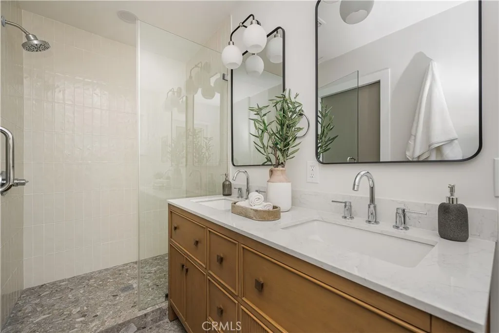 Additional image 16 of 7001 Lasaine Avenue, Van Nuys, CA 91406