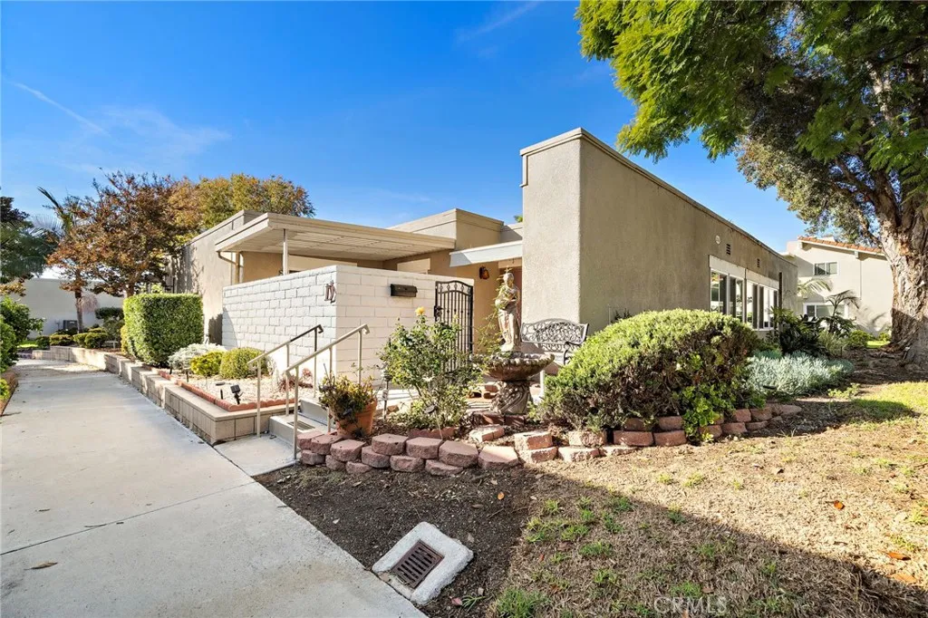 Additional image 20 of 2048 Via Mariposa Unit D, Laguna Woods, CA 92637