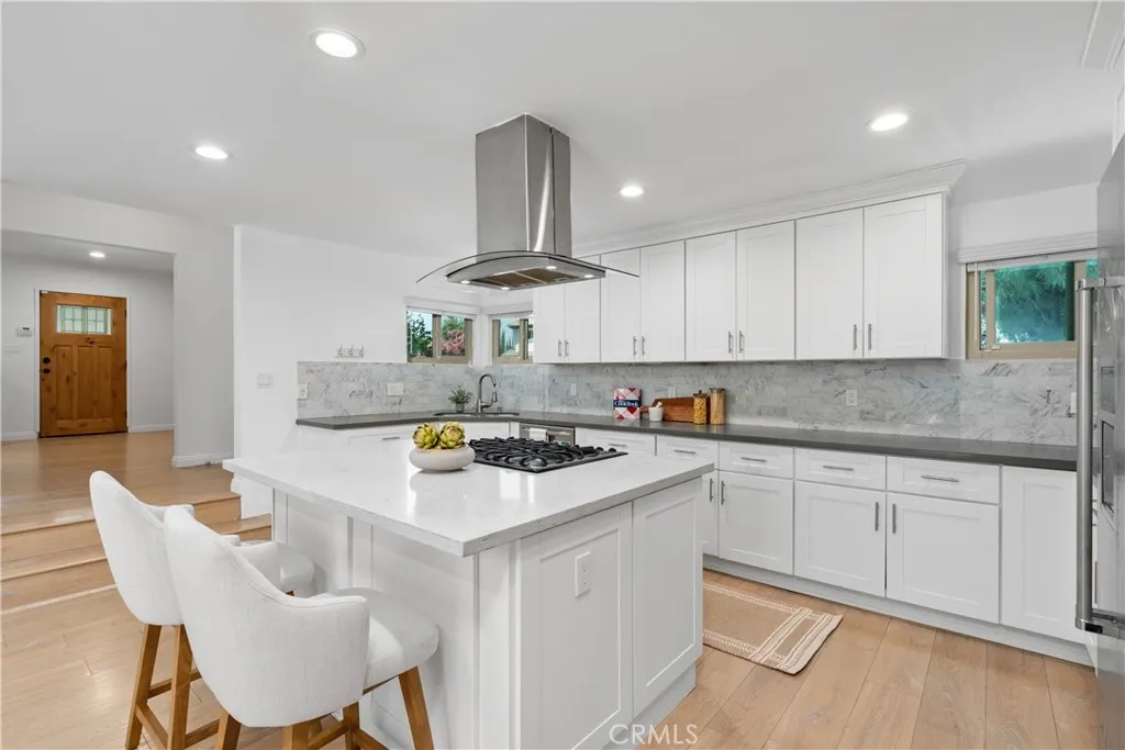 Additional image 4 of 5732 Wilbur Avenue, Tarzana, CA 91356