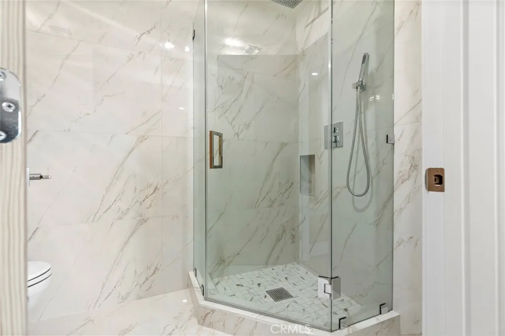 Additional image 113 of 981 Glen Oaks Blvd, Pasadena, CA 91105