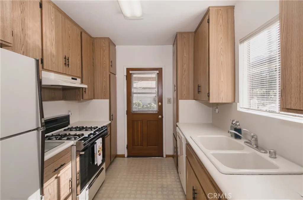 Additional image 10 of 6900 Aura Avenue, Reseda, CA 91335