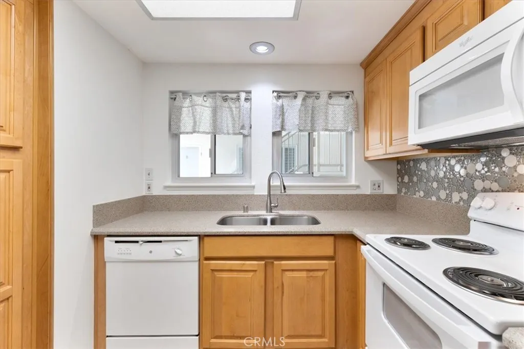 Additional image 48 of 2104 Ronda Granada Unit A, Laguna Woods, CA 92637