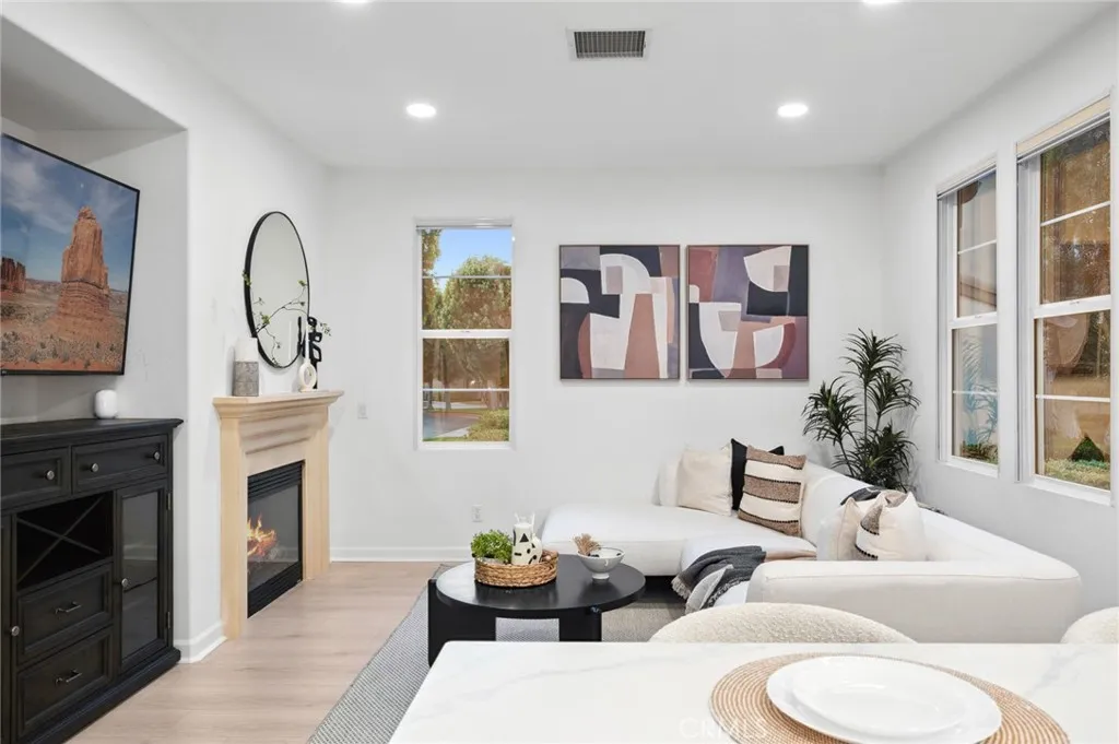 Additional image 15 of 345 Tall Oak, Irvine, CA 92603