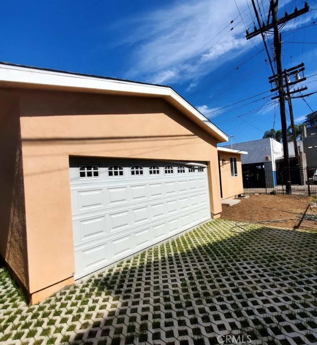 Additional image 6 of 3765 Globe, Los Angeles, CA 90066