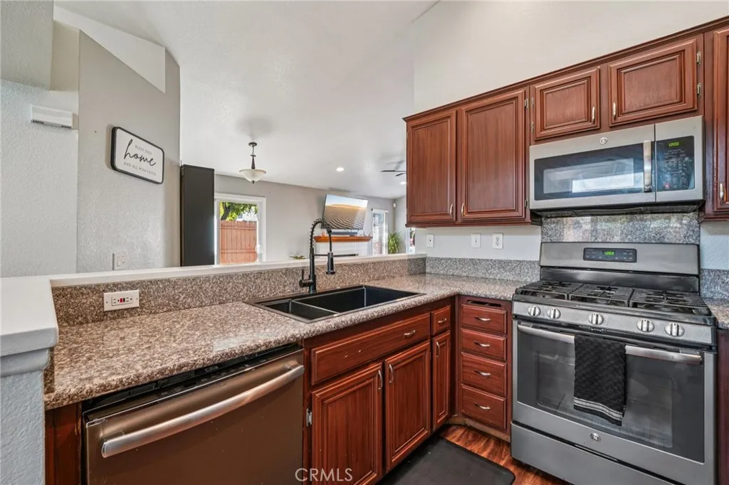 Additional image 74 of 10374 Crossing Green Cir, Moreno Valley, CA 92557