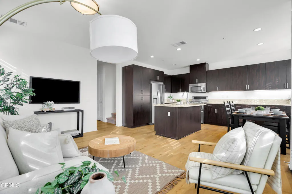 Additional image 65 of 900 N Primrose Lane Unit A, Azusa, CA 91702