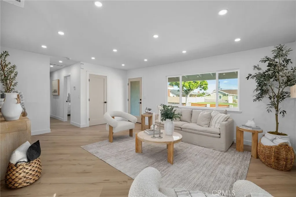 Additional image 10 of 17381 Meer Cir, Huntington Beach, CA 92647