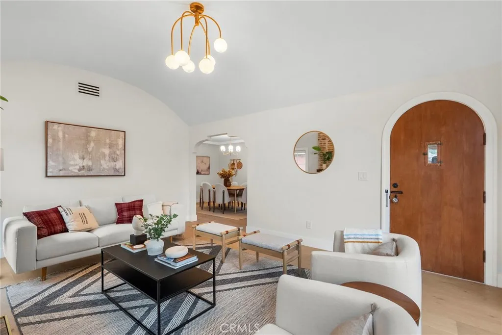 Additional image 56 of 2928 11th St, Los Angeles, CA 90018