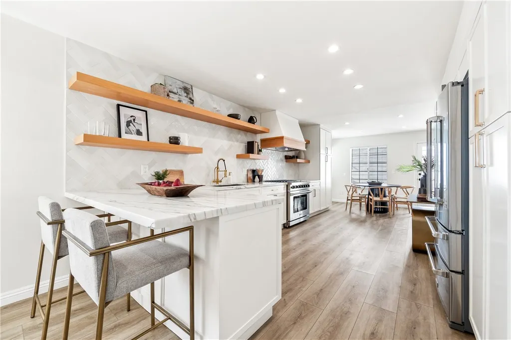 Additional image 11 of 423 18th Street, Huntington Beach, CA 92648