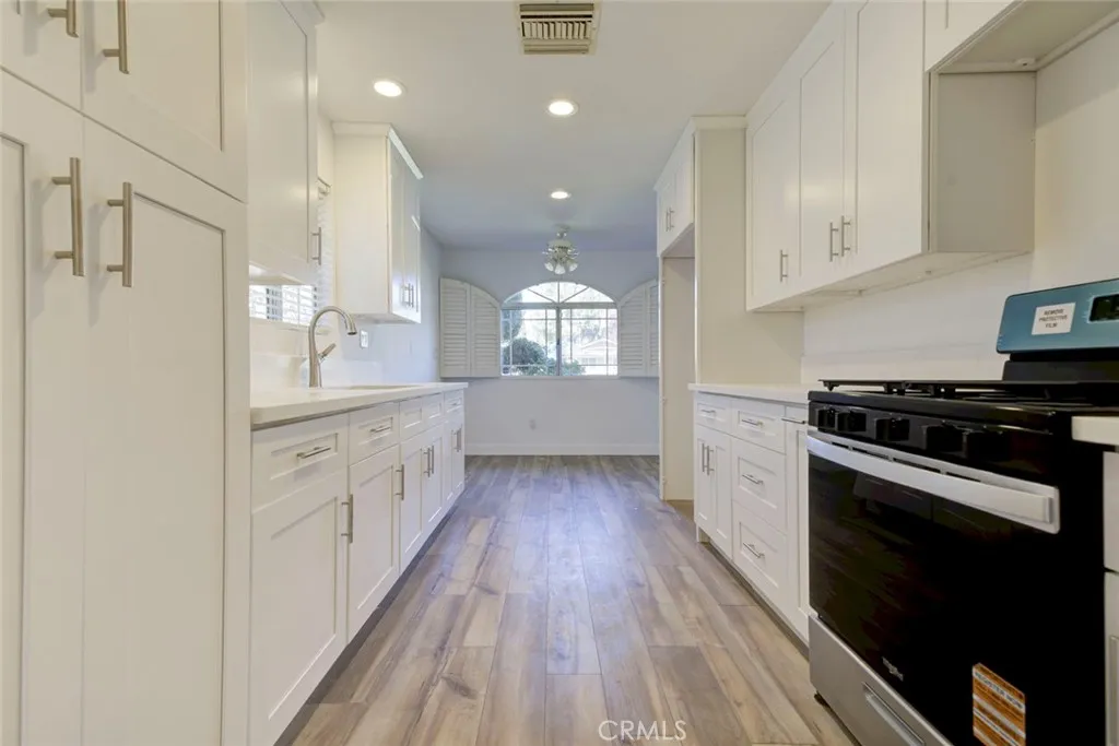 Additional image 46 of 20264 Lassen Street, Chatsworth, CA 91311