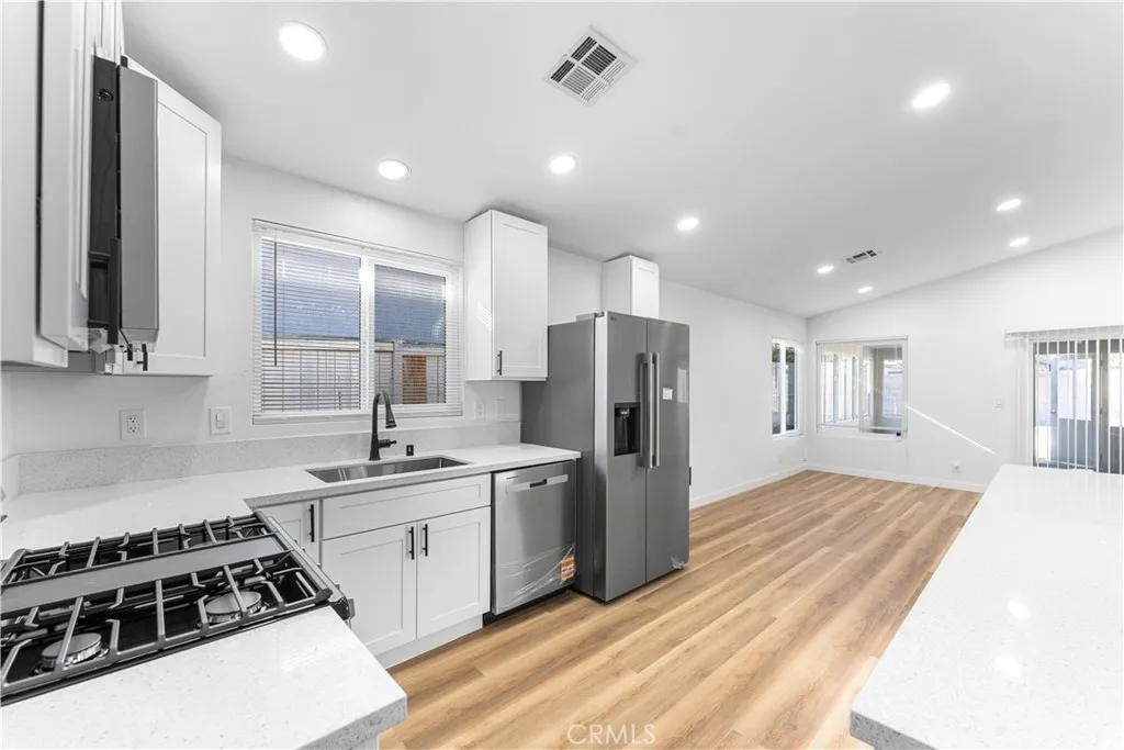 Additional image 9 of 43117 Bloomingpark St, Lancaster, CA 93536