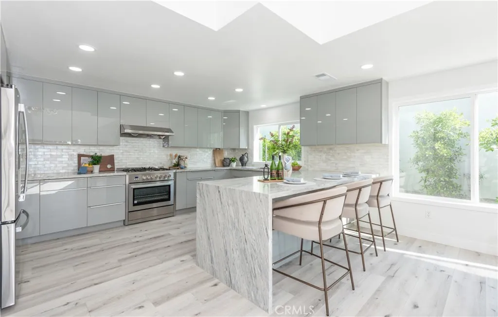 Additional image 5 of 39 Cape Cod, Irvine, CA 92620