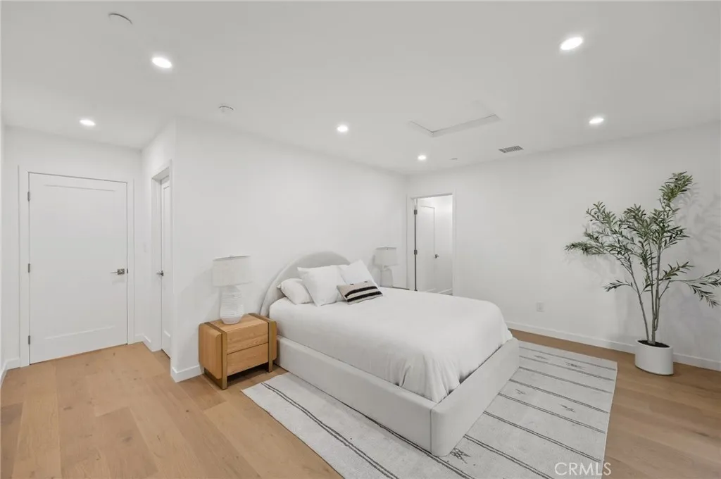 Additional image 30 of 14328 Emelita Street, Sherman Oaks, CA 91401