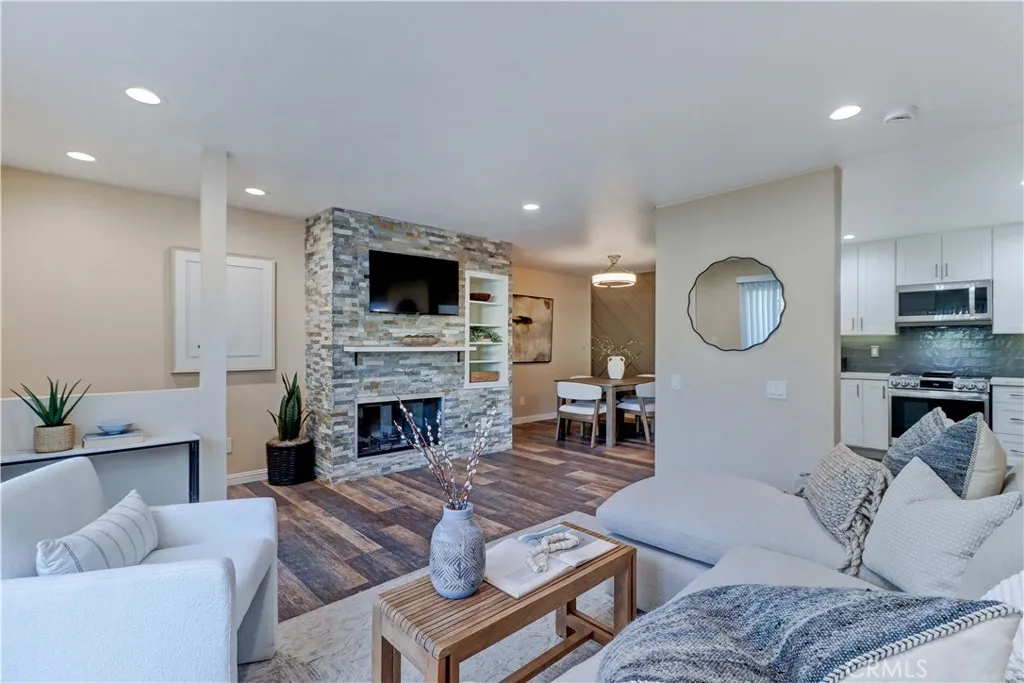 Additional image 2 of 3605 E Anaheim Street Unit 102, Long Beach, CA 90804