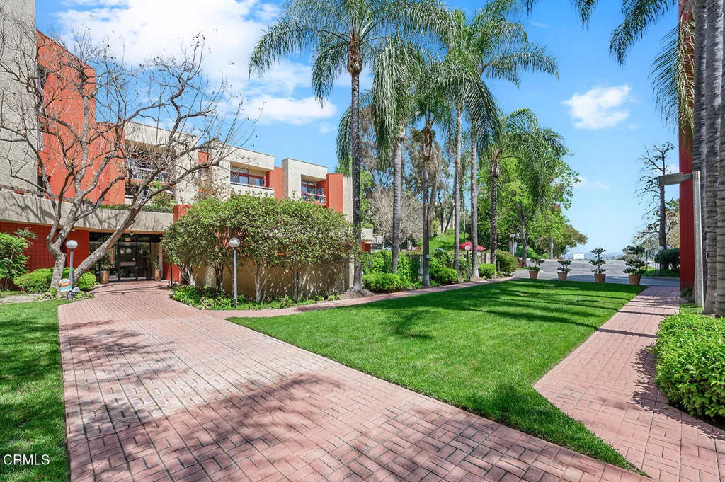 Additional image 46 of 3961 Via Marisol Unit 218, Los Angeles, CA 90042