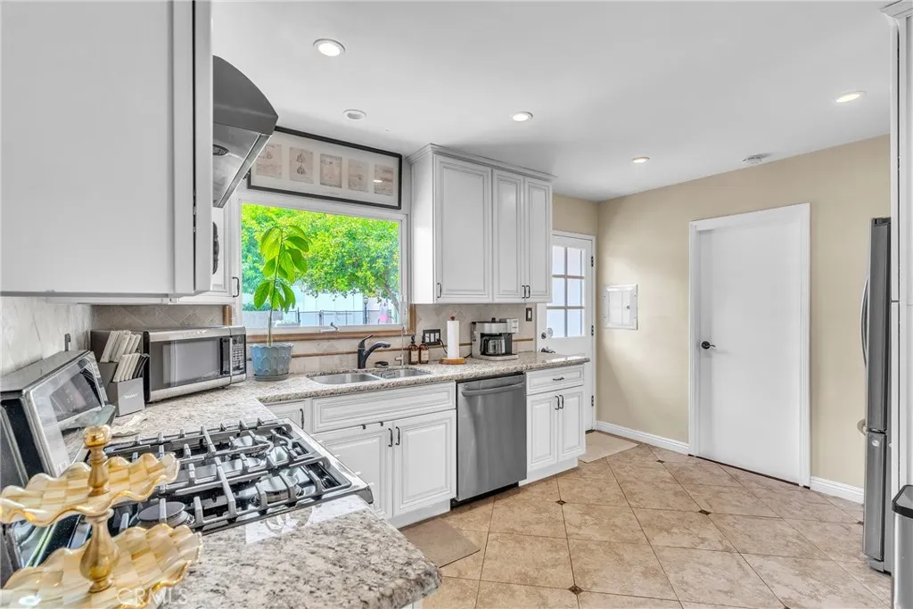 Additional image 10 of 3295 Las Lunas, Pasadena, CA 91107