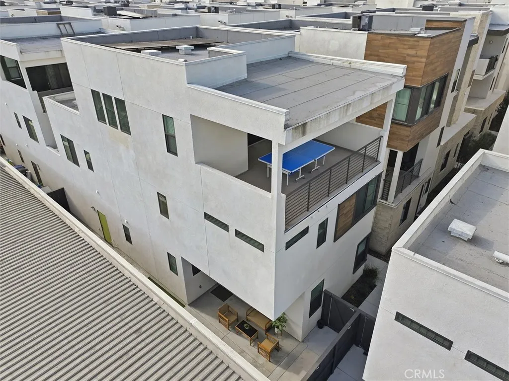 Additional image 3 of 2144 Swallowtail Walk, Gardena, CA 90249