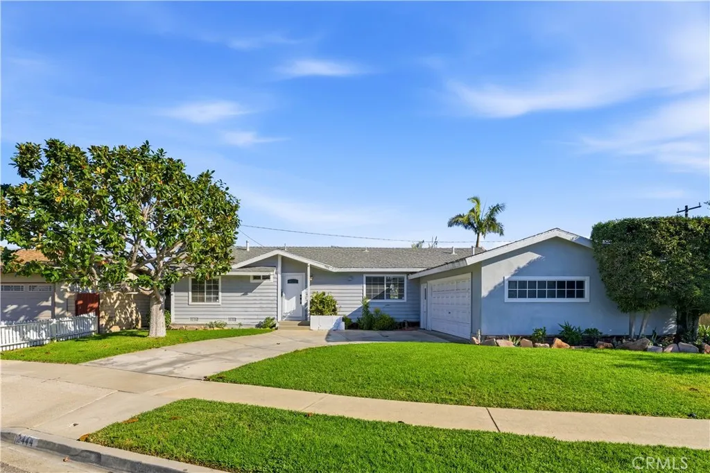 2444 College Dr, Costa Mesa, CA 92626 photo 2