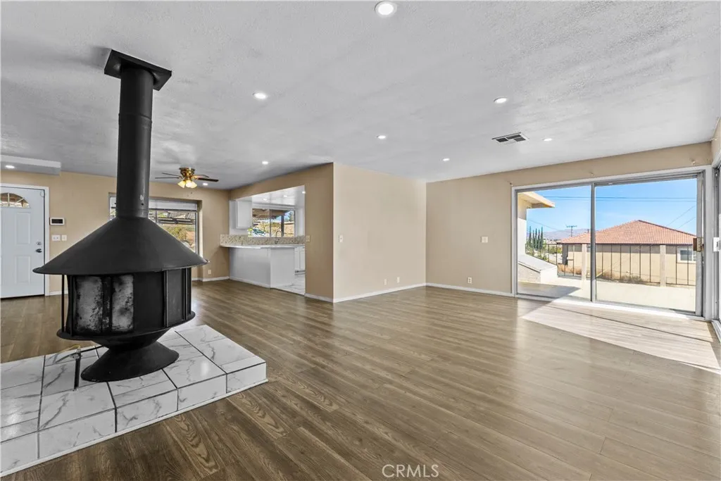 Additional image 8 of 8405 Buckthorn Ave, Hesperia, CA 92345