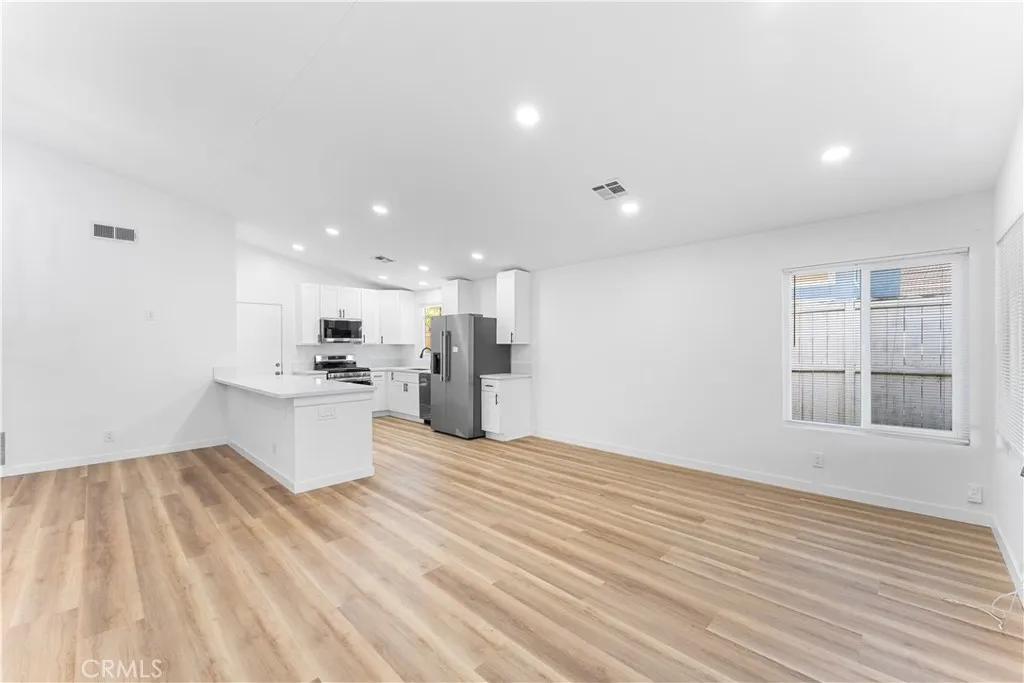 Additional image 13 of 43117 Bloomingpark St, Lancaster, CA 93536