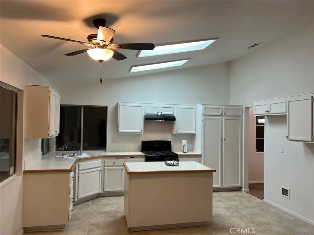 Additional image 8 of 14260 Hillsborough Dr, Victorville, CA 92392