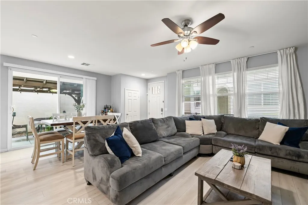 Additional image 29 of 692 S Brampton Ave, Rialto, CA 92376