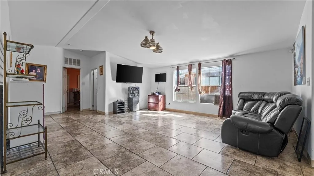 Additional image 5 of 335 E Mead, San Jacinto, CA 92583