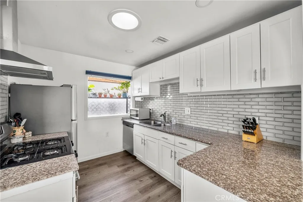 Additional image 16 of 18019 Tiara, Encino, CA 91316