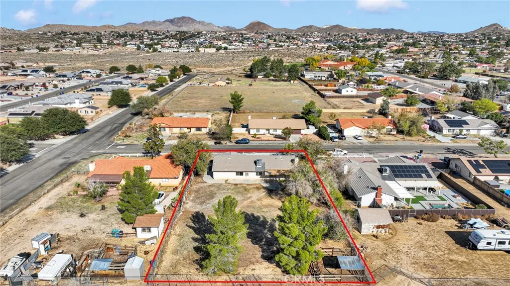 Additional image 86 of 18037 Mondamon Rd, Apple Valley, CA 92307