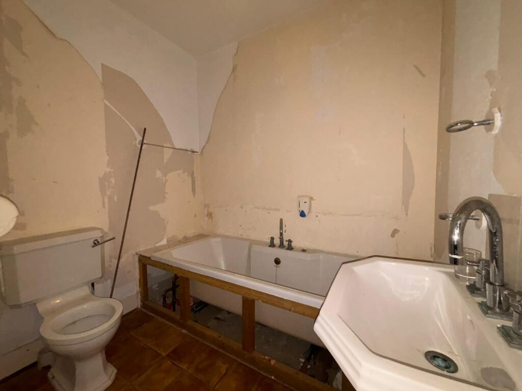 Additional image 10 of Fife Arms Hotel, 25 The Square, Aberchirder, Huntly, Aberdeenshire, AB54 7TA