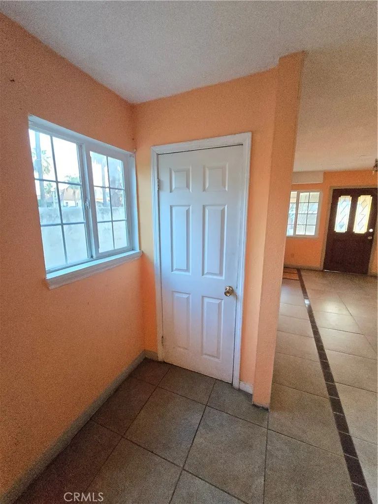 Additional image 77 of 2821 6th, Riverside, CA 92507