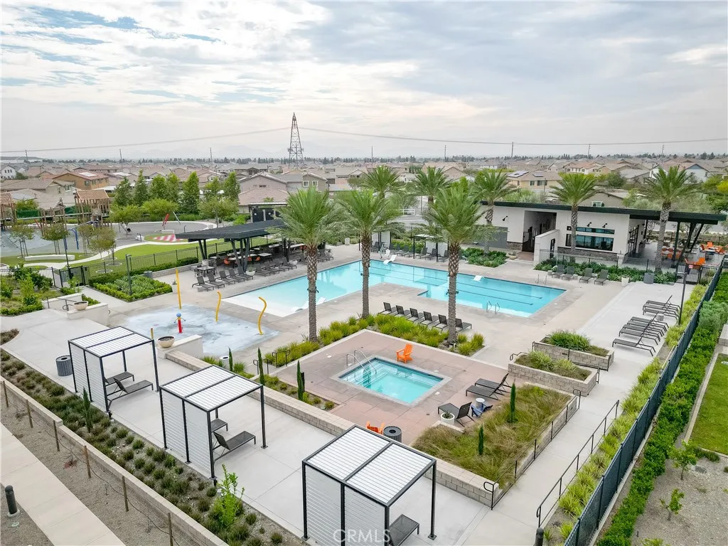 Additional image 107 of 16540 Wyndham Lane Unit 10, Fontana, CA 92336