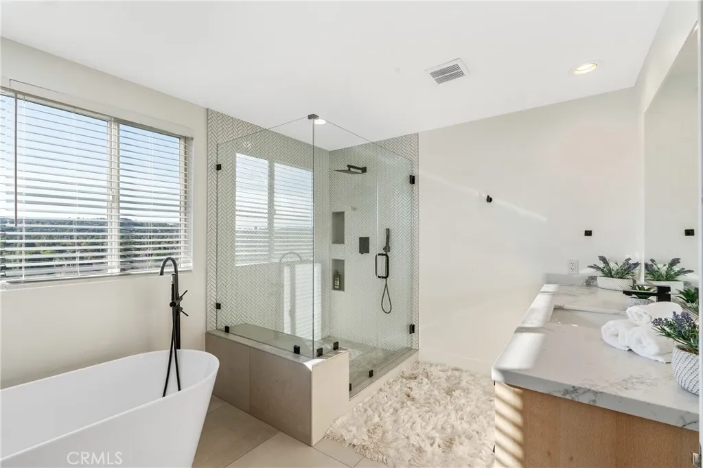 Additional image 40 of 23534 Aetna st, Woodland Hills, CA 91367