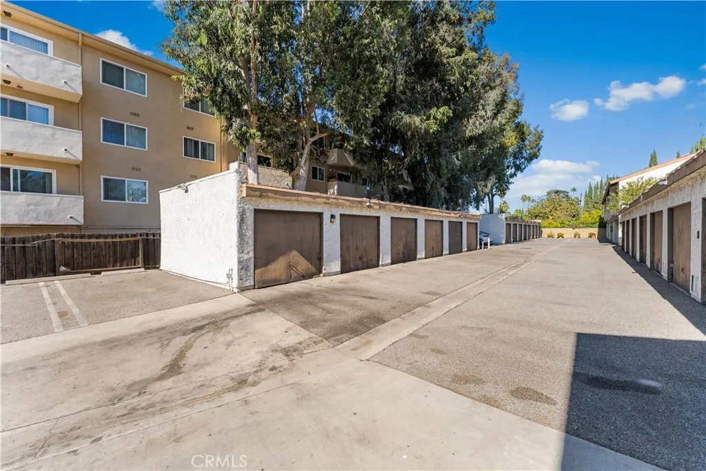 Additional image 95 of 15511 Sherman Way Unit 1, Van Nuys, CA 91406