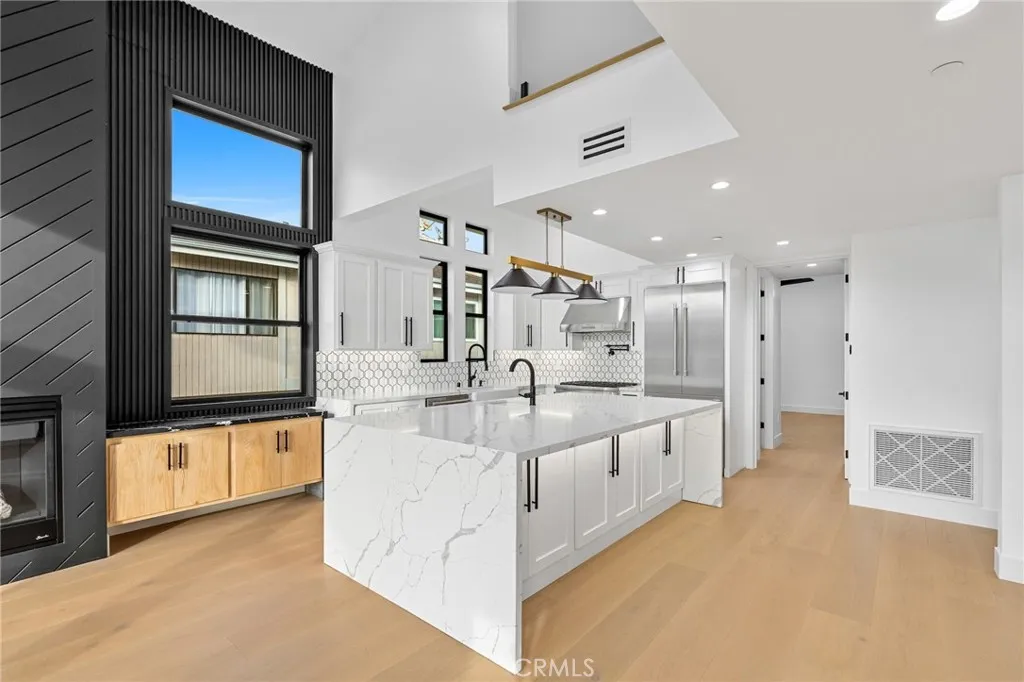 Additional image 52 of 110 S Irena Avenue Unit A, Redondo Beach, CA 90277