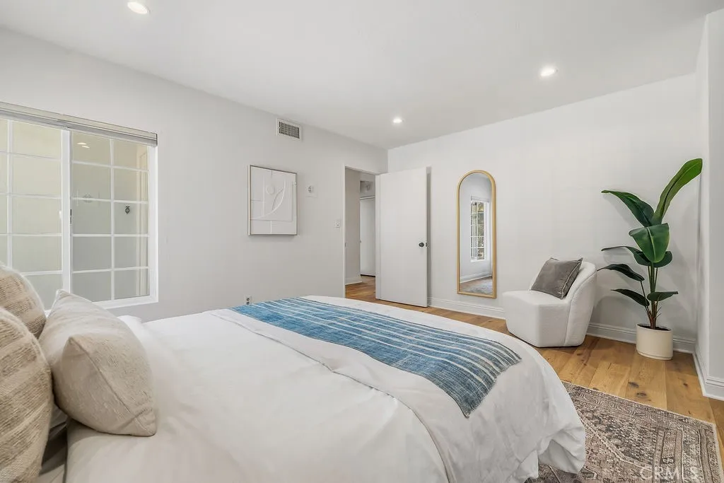 Additional image 120 of 5725 Rhodes Avenue, Valley Village, CA 91607