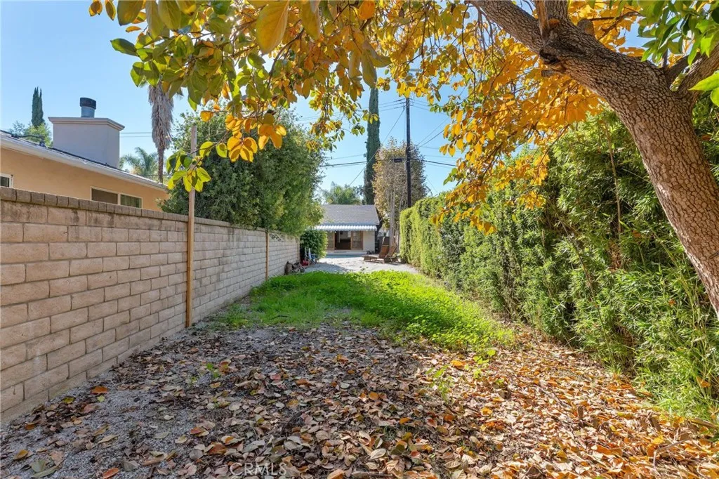 Additional image 63 of 22727 Collins, Woodland Hills, CA 91367