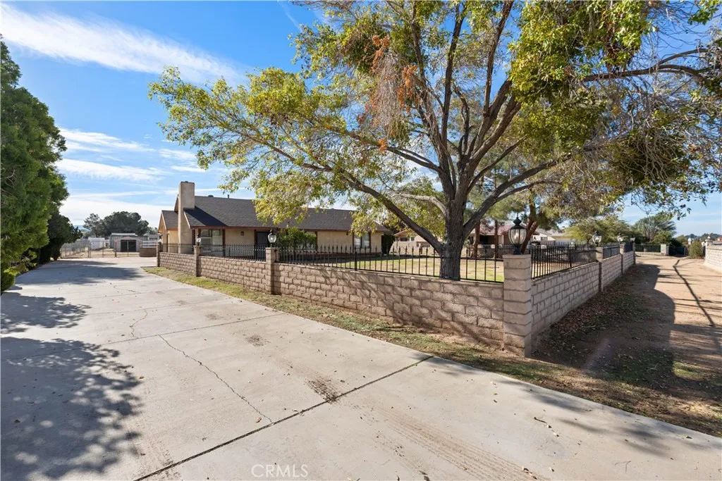 Additional image 3 of 18891 Shoshonee Road, Apple Valley, CA 92307