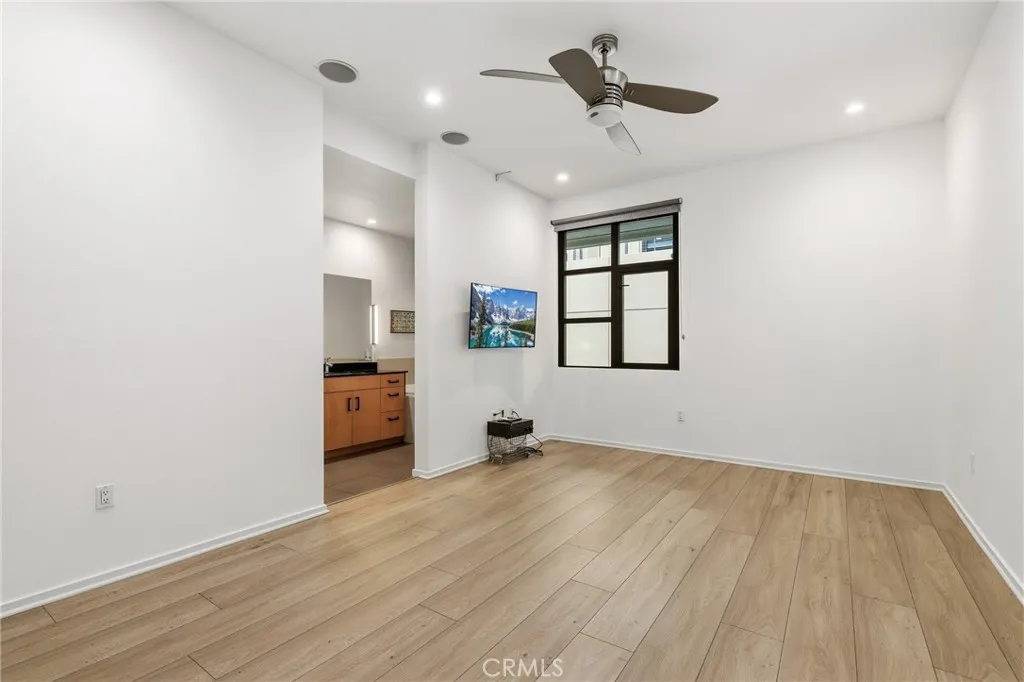 Additional image 51 of 133 The Promenade N Unit 118, Long Beach, CA 90802