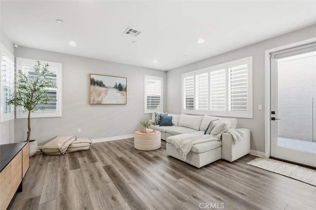 Additional image 64 of 2144 Swallowtail Walk, Gardena, CA 90249