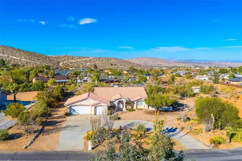 Additional image 2 of 58082 Carlyle Dr, Yucca Valley, CA 92284