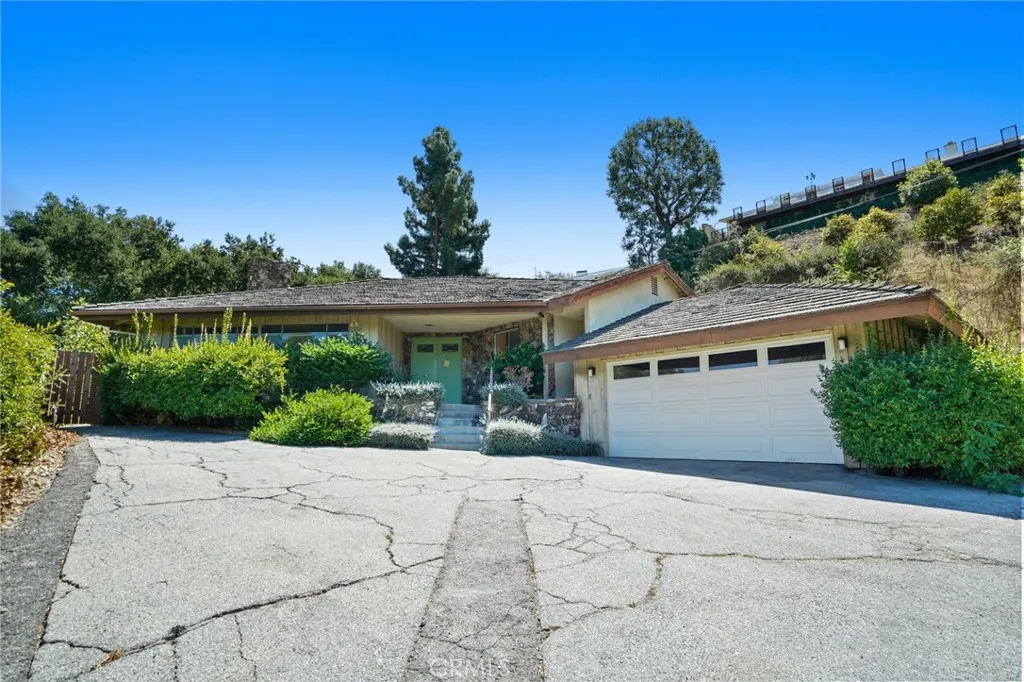 Additional image 10 of 4067 Hayvenhurst Drive, Encino, CA 91436