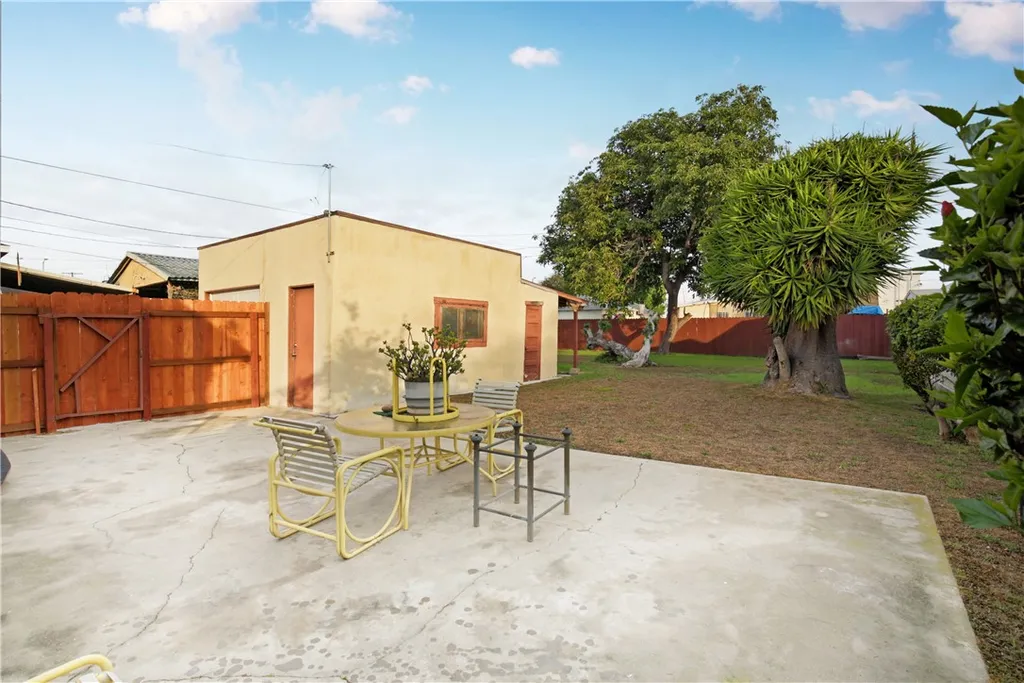 Additional image 22 of 317 E 115th Street, Los Angeles, CA 90061