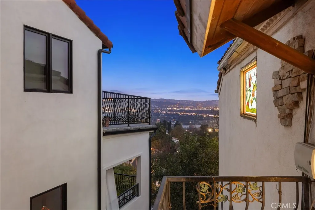 Additional image 86 of 3916 Carnavon, Los Angeles, CA 90027