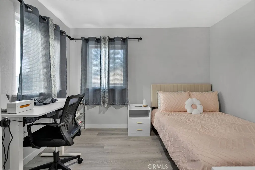 Additional image 11 of 112 May Ave, Barstow, CA 92301