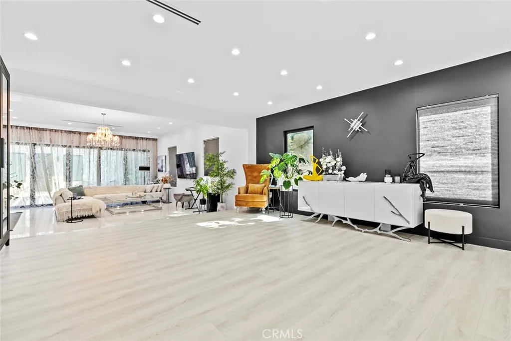 Additional image 14 of 1918 N Maple St, Burbank, CA 91505