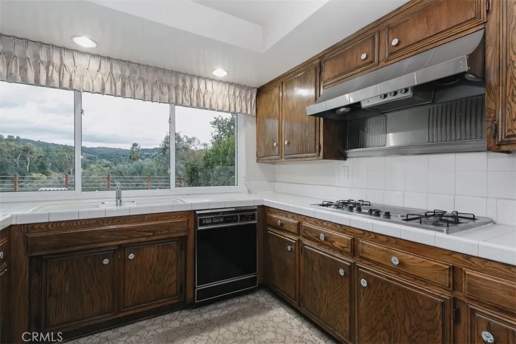 Additional image 18 of 19291 Berclair Lane, Tarzana, CA 91356