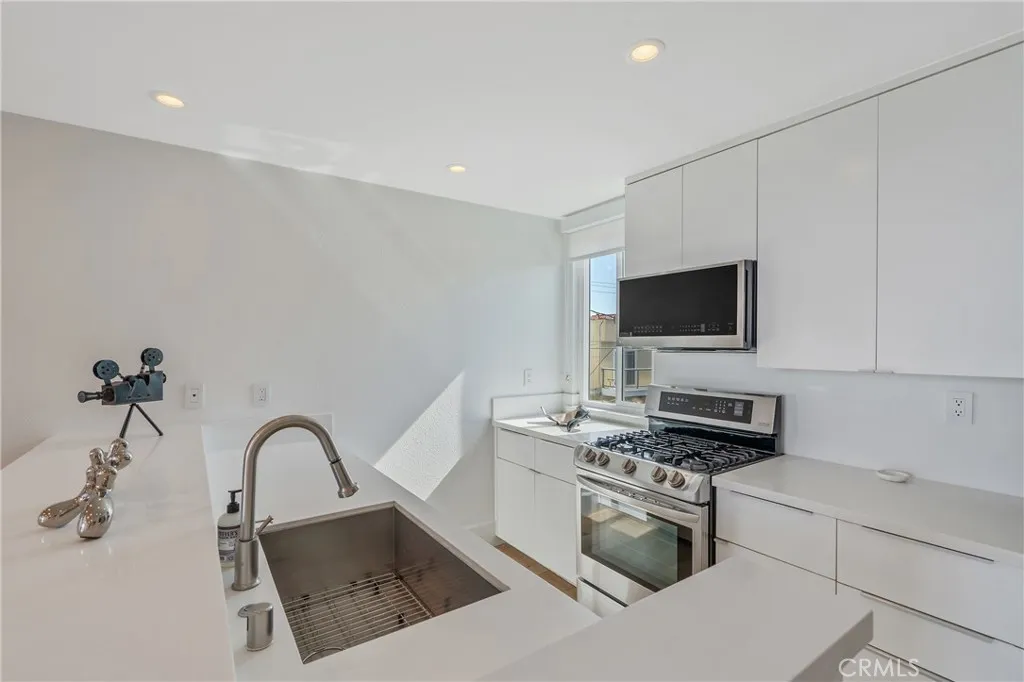 Additional image 77 of 30 Reef Street Unit 3, Marina Del Rey, CA 90292