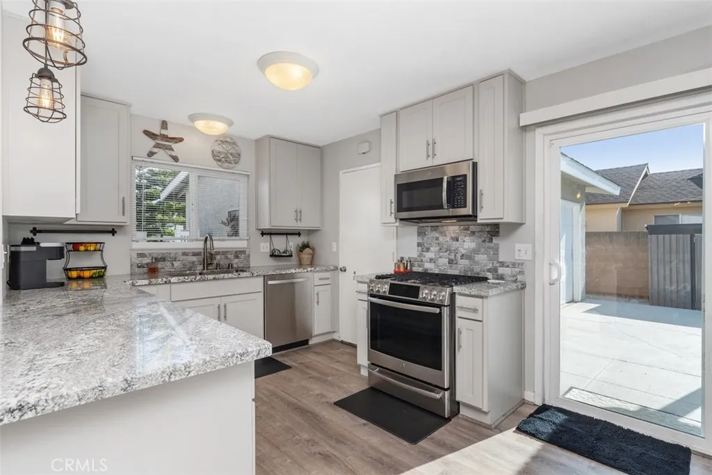 Additional image 49 of 15201 Nottingham Ln, Huntington Beach, CA 92647