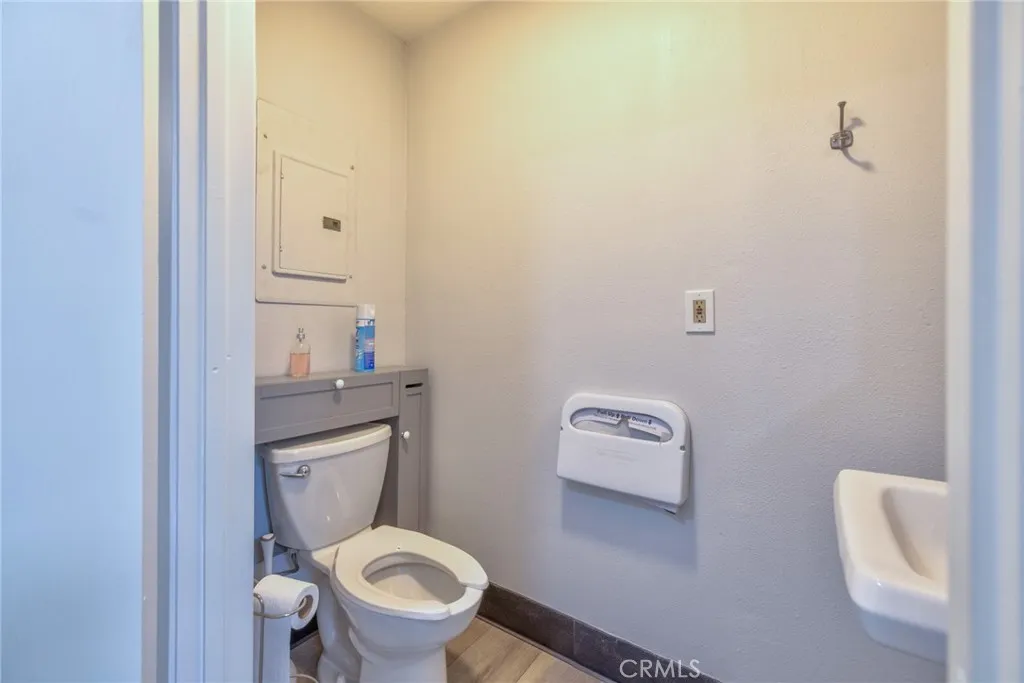 Additional image 61 of 16336 Whittier, Whittier, CA 90603